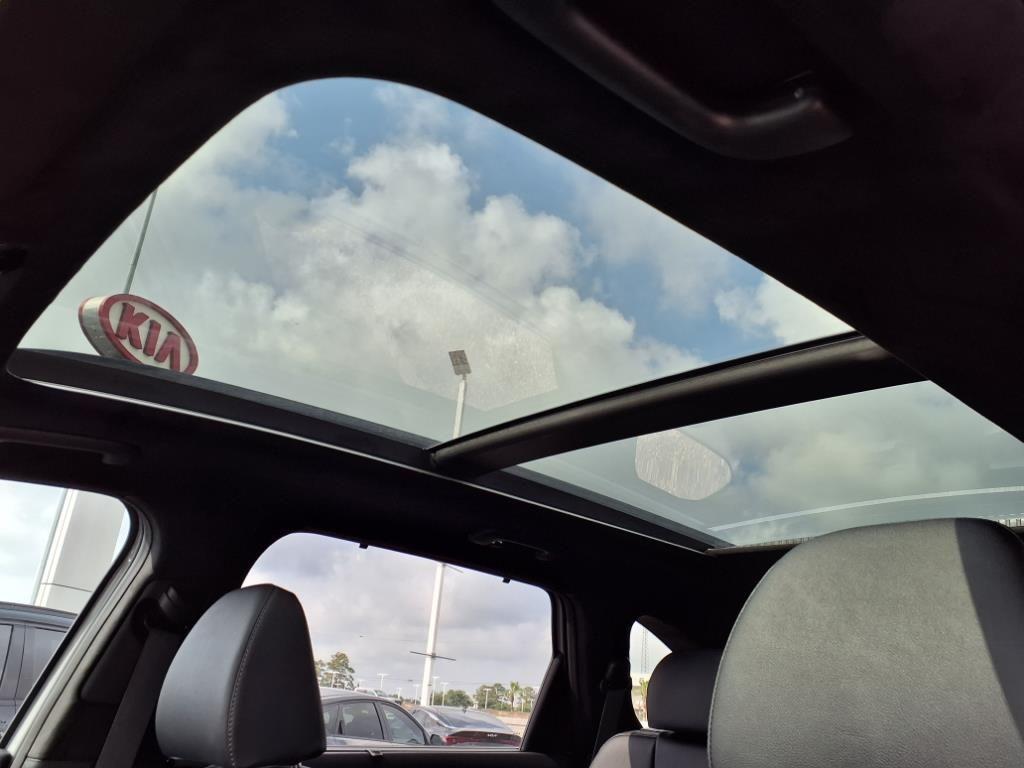 new 2025 Kia Sorento car, priced at $46,061
