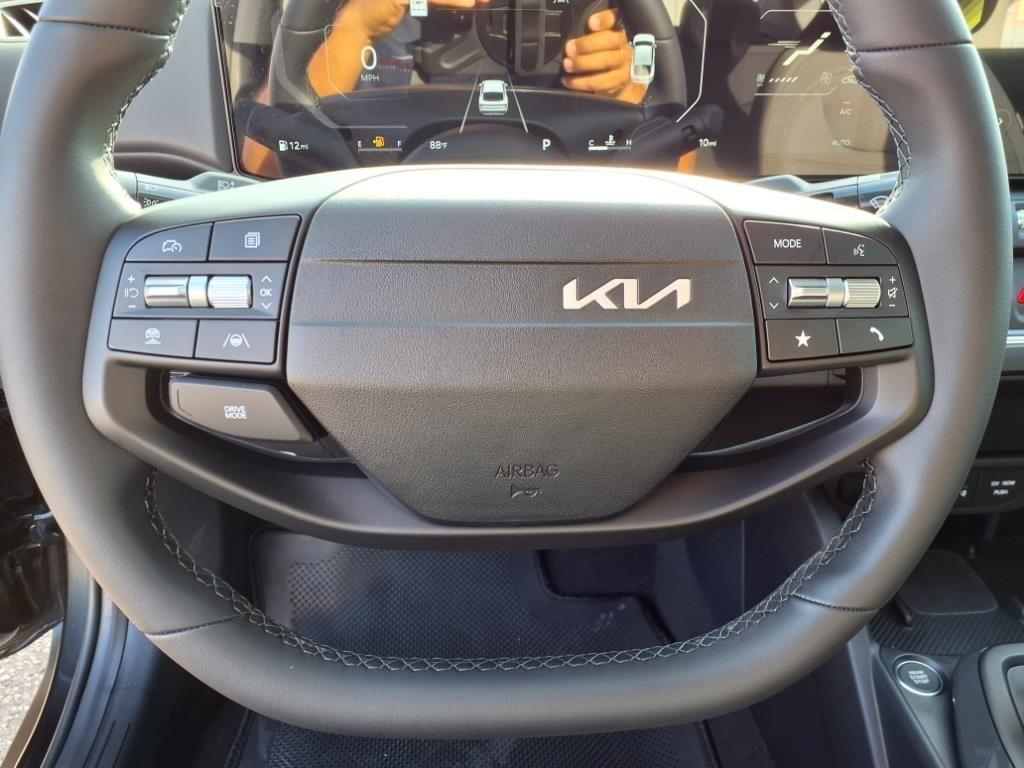 new 2025 Kia K4 car, priced at $22,907