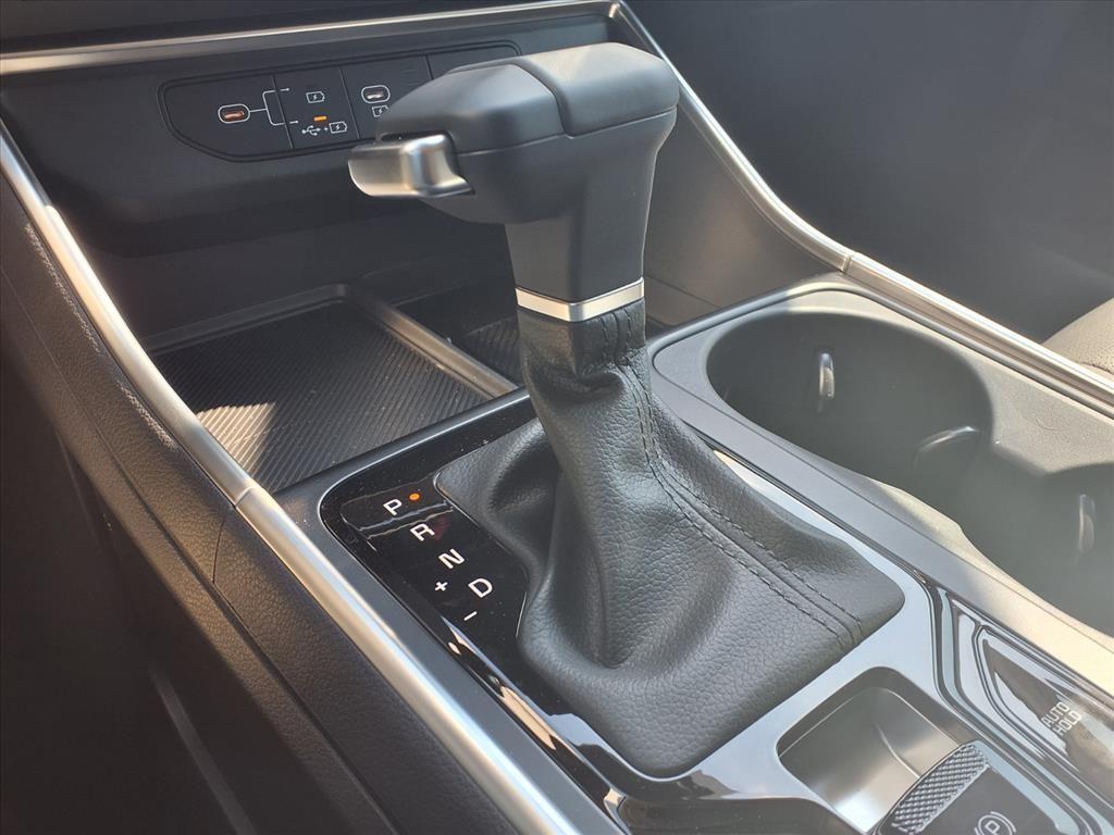 new 2026 Kia Carnival car, priced at $50,621