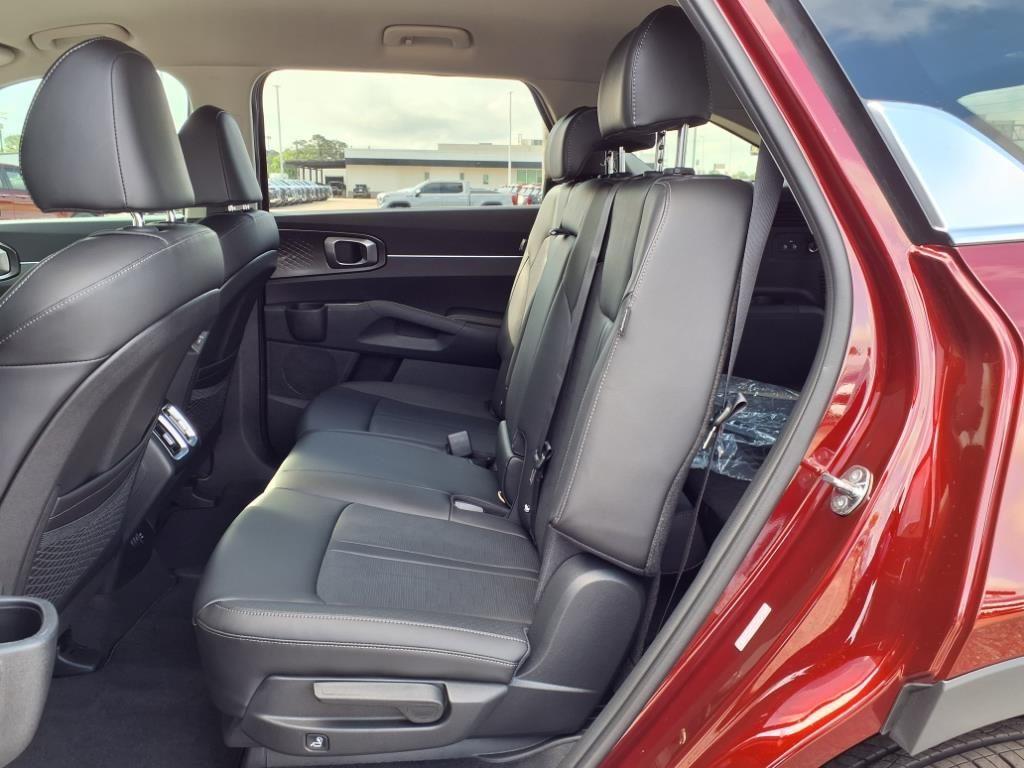 new 2025 Kia Sorento car, priced at $37,145