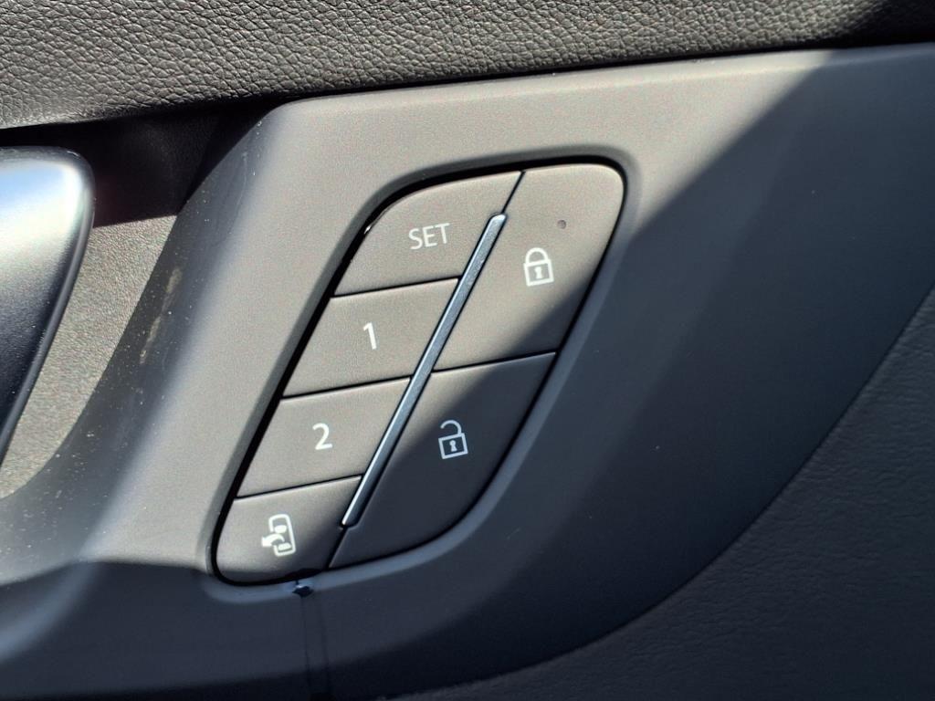 new 2025 Buick Enclave car, priced at $49,664