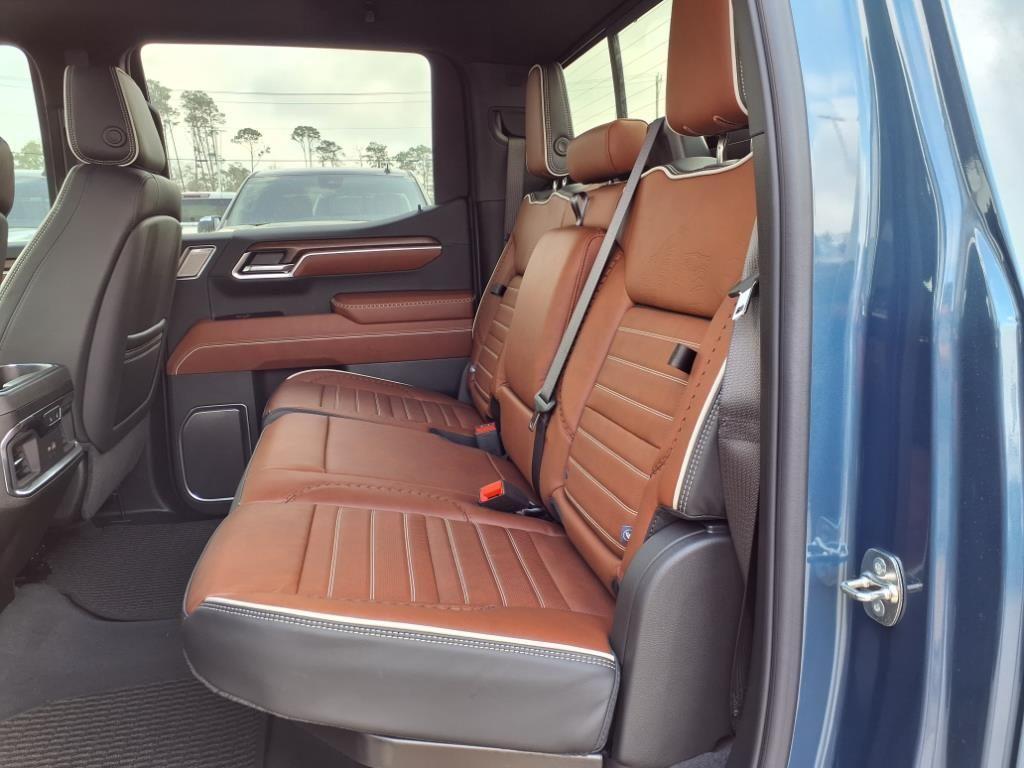 new 2025 GMC Sierra 1500 car, priced at $81,043
