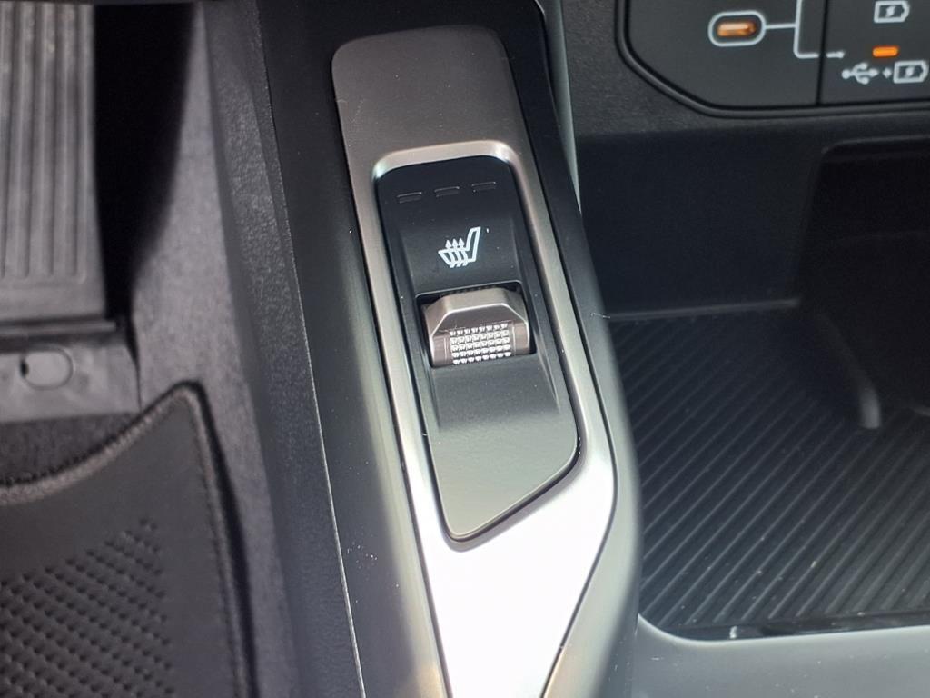 new 2025 Kia Sorento car, priced at $39,520