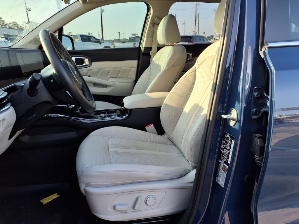 used 2024 Kia Sorento car, priced at $36,991