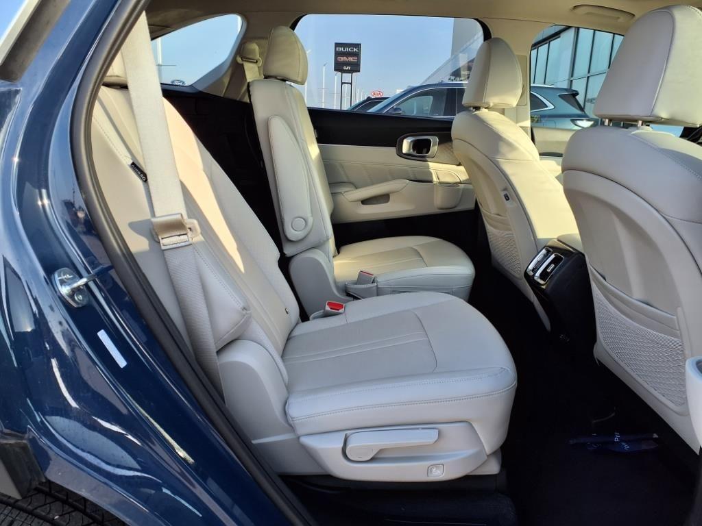 used 2024 Kia Sorento car, priced at $36,991
