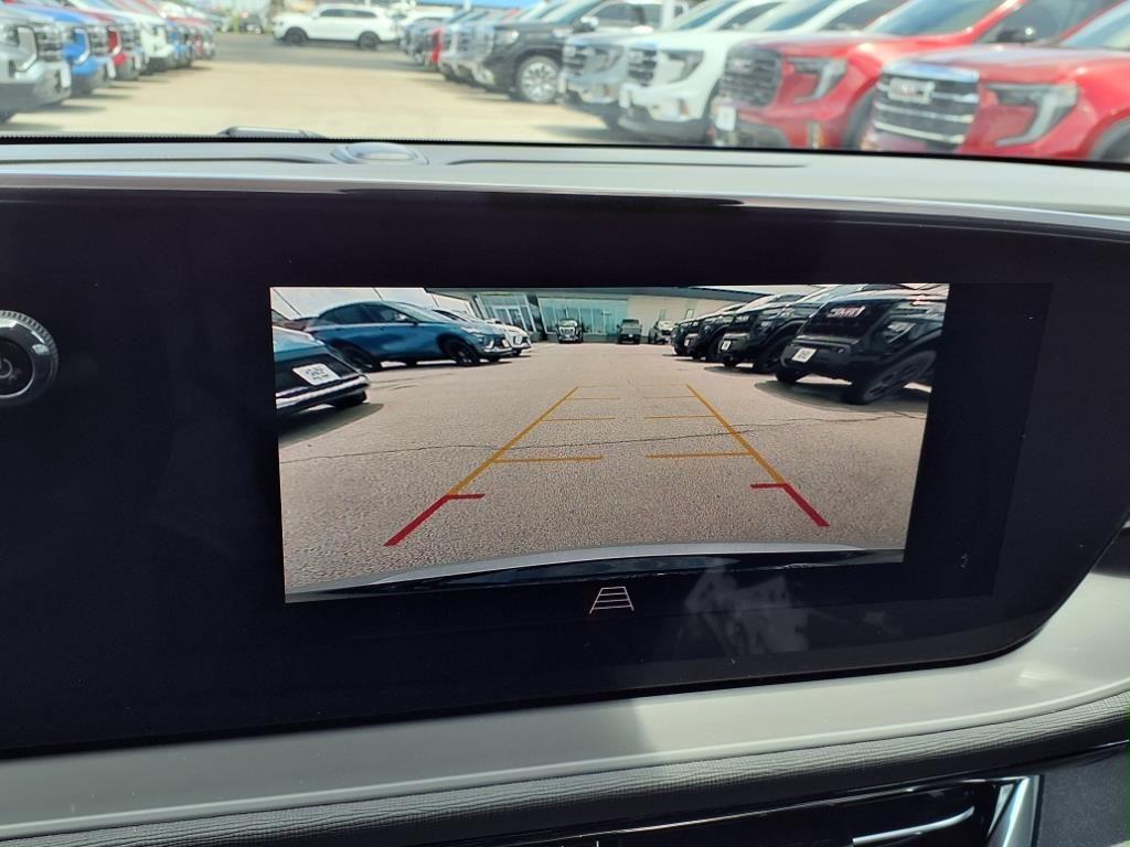 new 2025 Buick Envista car, priced at $29,970