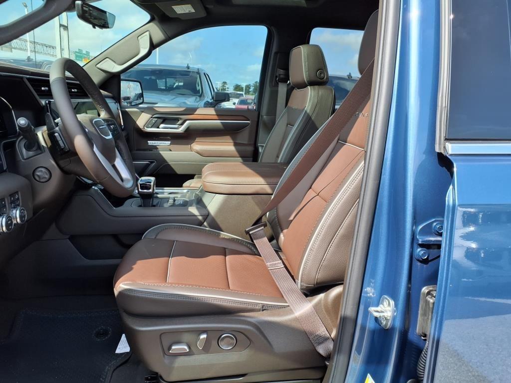new 2025 GMC Sierra 1500 car, priced at $65,273