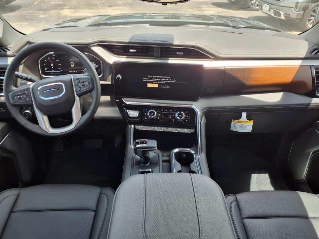 new 2025 GMC Sierra 1500 car, priced at $69,423