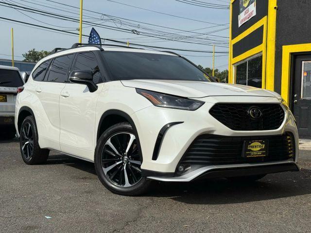 used 2021 Toyota Highlander car, priced at $31,995