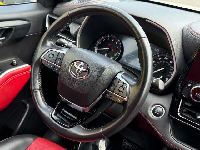 used 2021 Toyota Highlander car, priced at $29,995