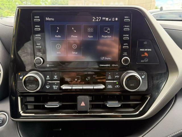 used 2021 Toyota Highlander car, priced at $26,895