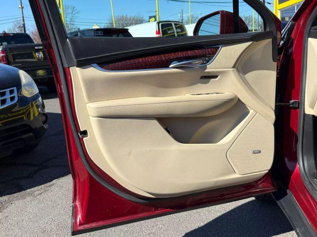 used 2018 Cadillac XT5 car, priced at $14,995