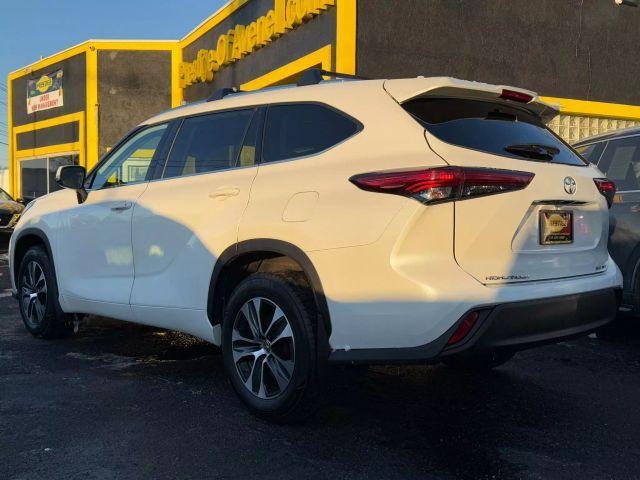 used 2020 Toyota Highlander car, priced at $23,595