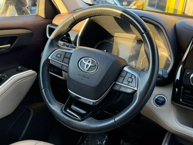 used 2020 Toyota Highlander car, priced at $23,595