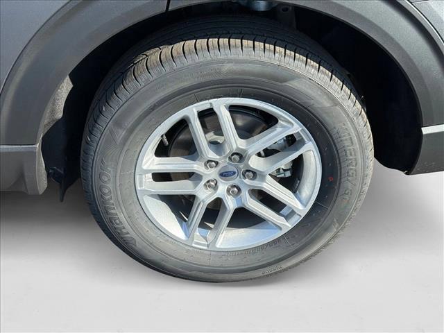 new 2025 Ford Explorer car, priced at $40,161