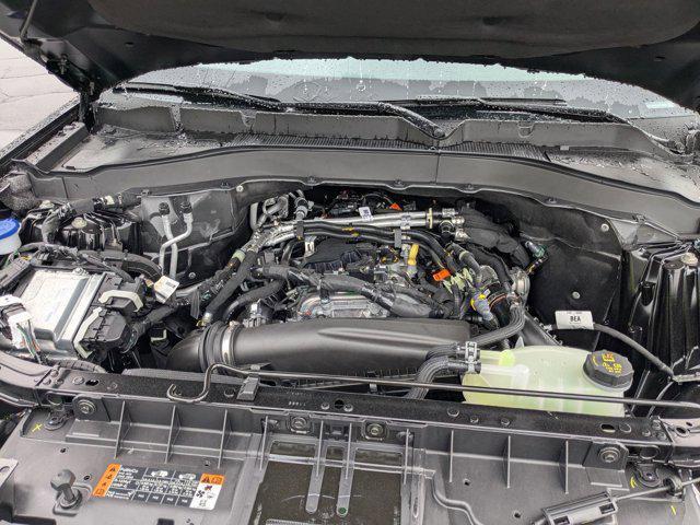 new 2025 Ford Explorer car, priced at $40,522