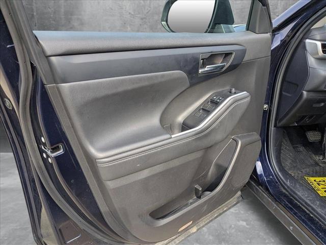 used 2022 Toyota Highlander car, priced at $38,991
