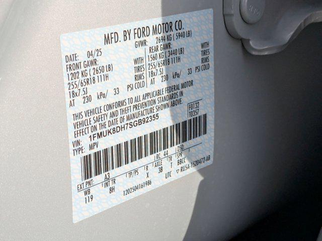 new 2025 Ford Explorer car, priced at $40,372