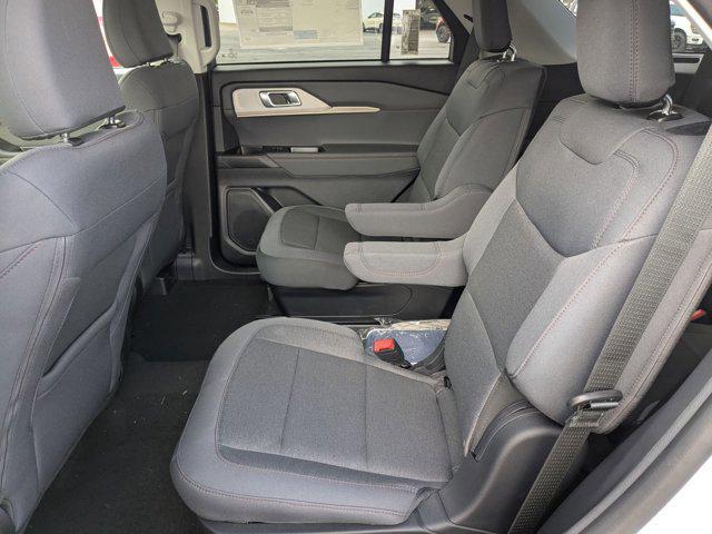new 2025 Ford Explorer car, priced at $40,512