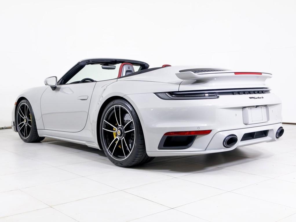 new 2025 Porsche 911 car, priced at $325,000