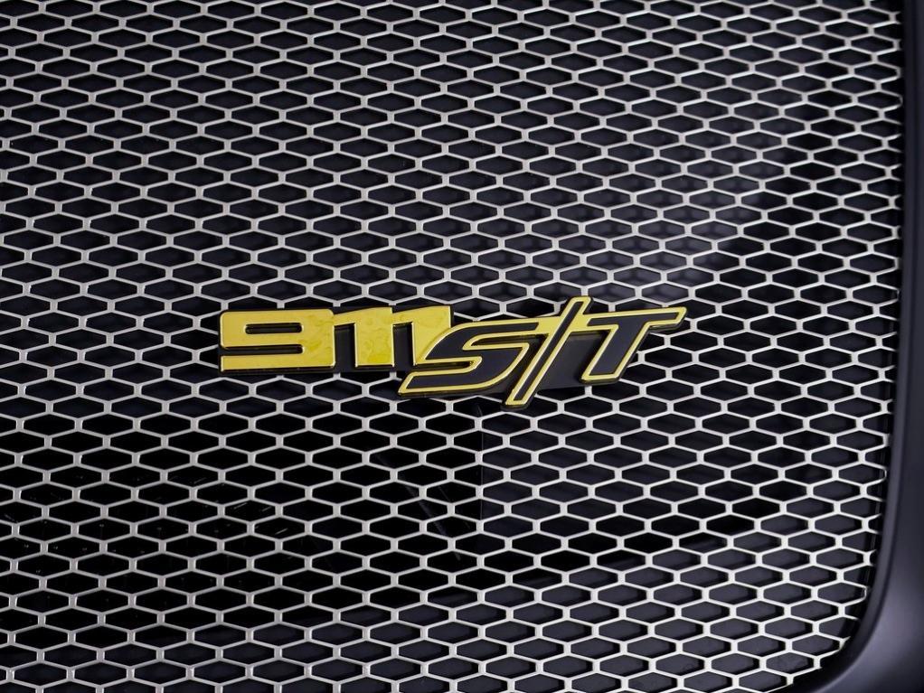 used 2024 Porsche 911 car, priced at $699,900