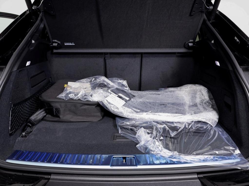 new 2025 Porsche Cayenne car, priced at $123,545