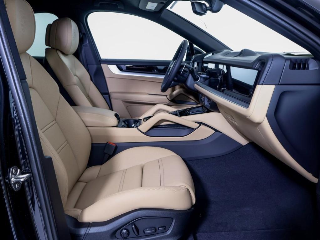 new 2025 Porsche Cayenne car, priced at $123,545