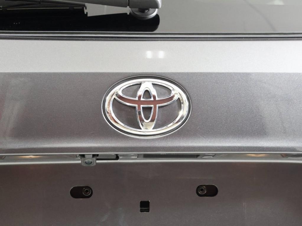 used 2024 Toyota Highlander car, priced at $38,900