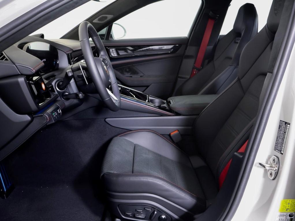 new 2026 Porsche Panamera car, priced at $199,660