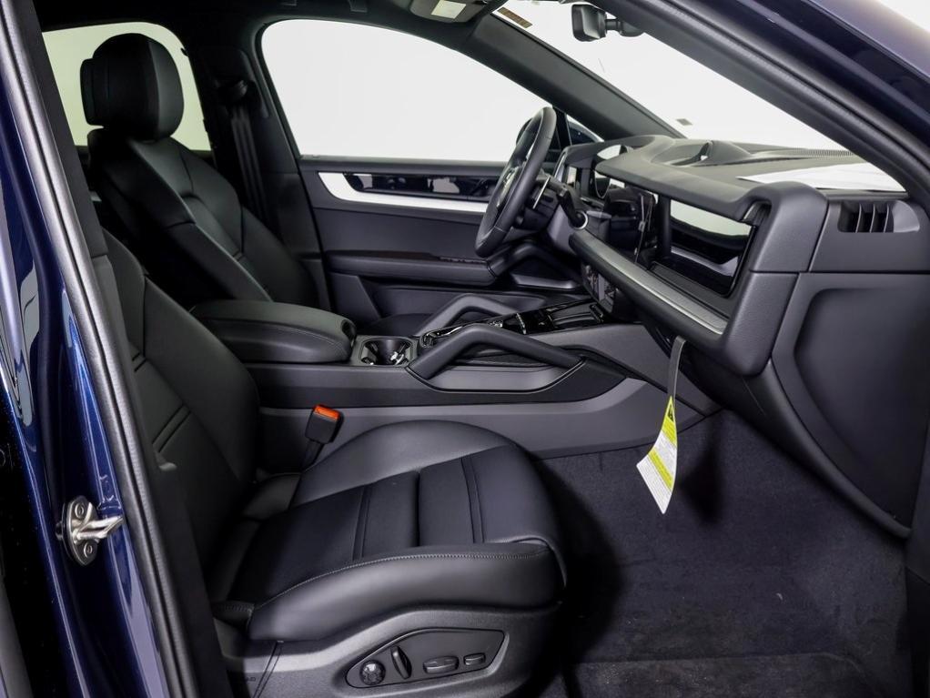 new 2025 Porsche Cayenne car, priced at $107,255