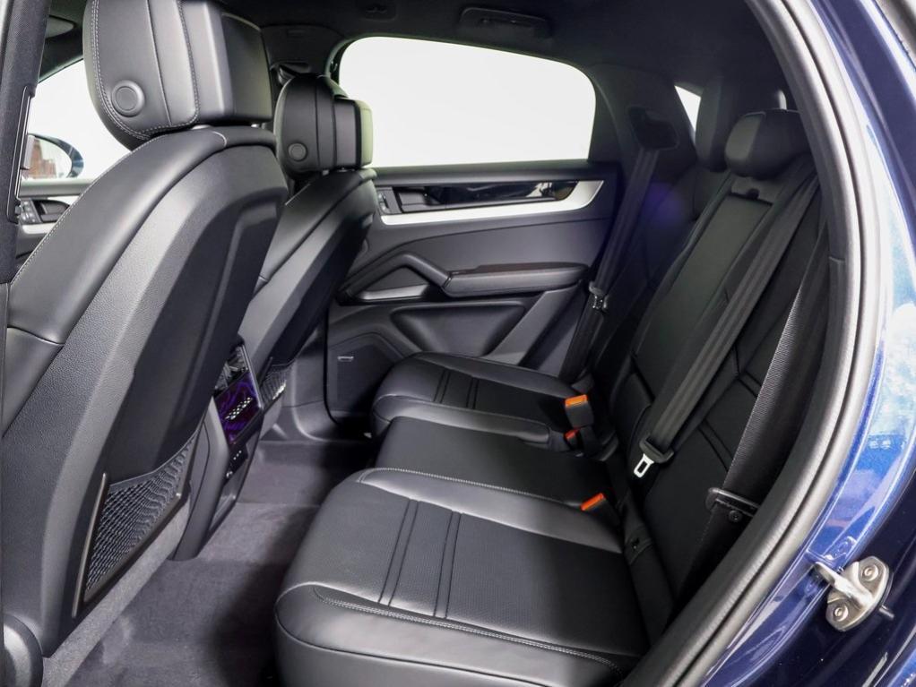new 2025 Porsche Cayenne car, priced at $107,255