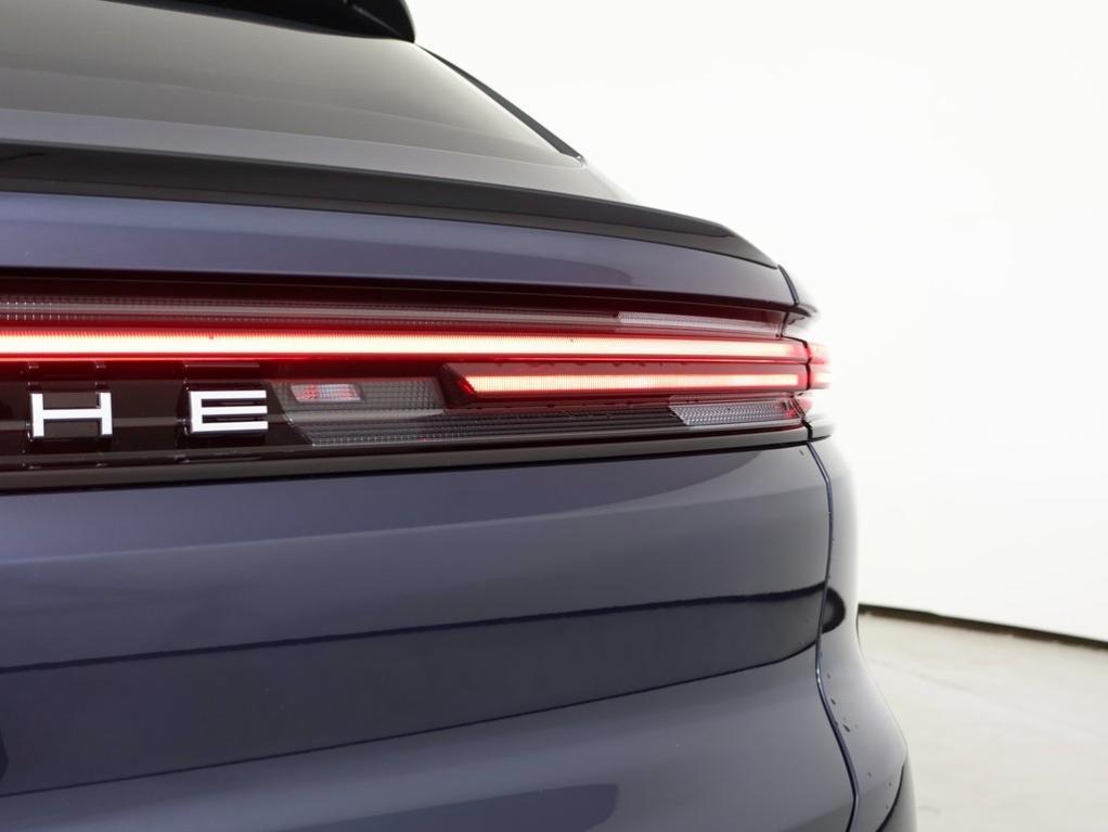 new 2025 Porsche Cayenne car, priced at $107,255