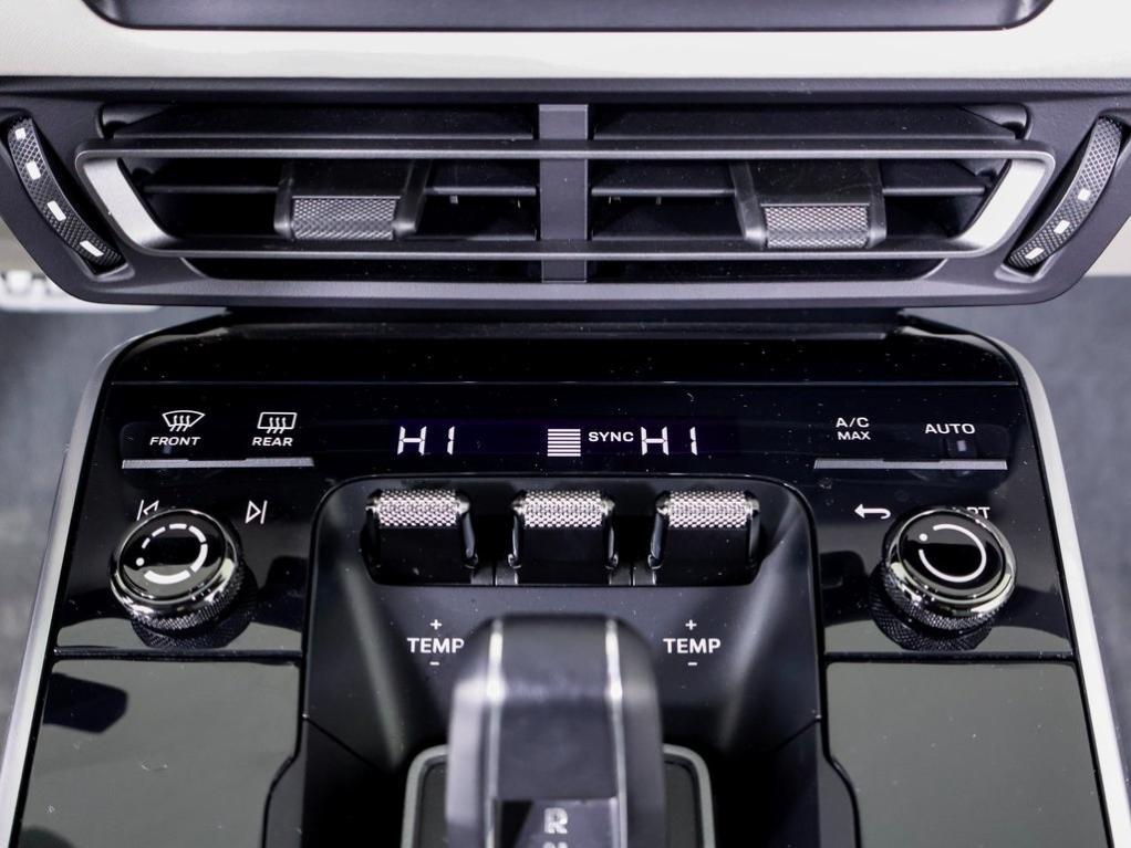 used 2021 Porsche 911 car, priced at $226,900