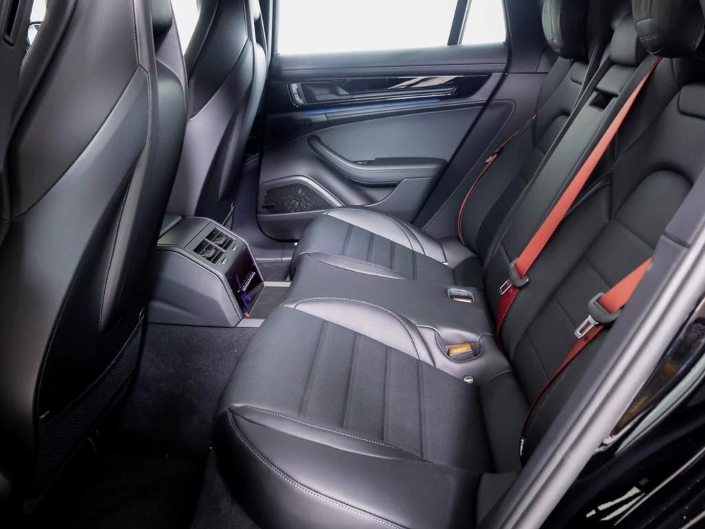 new 2025 Porsche Panamera car, priced at $129,405