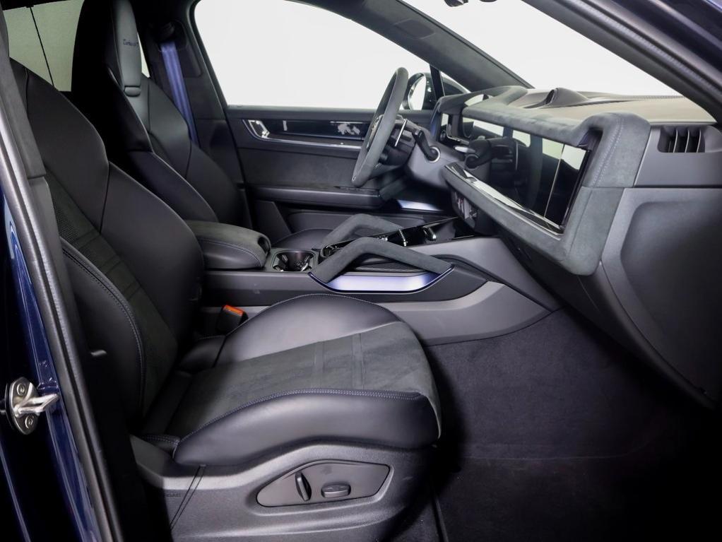 new 2025 Porsche Cayenne car, priced at $234,905