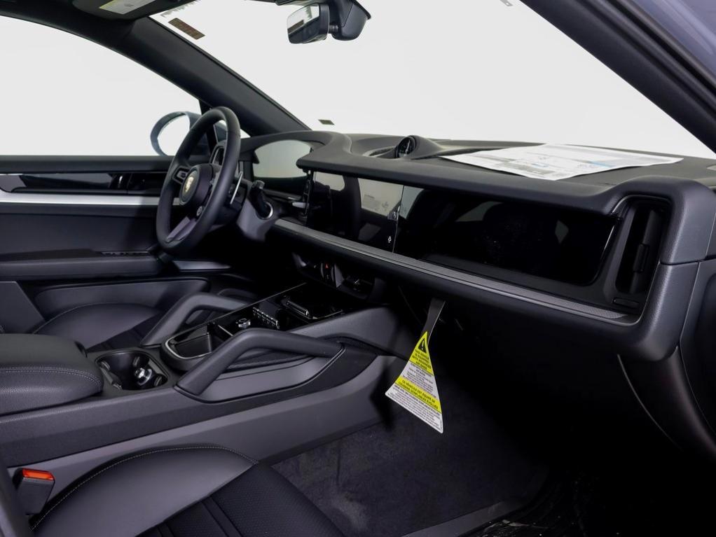 new 2025 Porsche Cayenne car, priced at $99,585