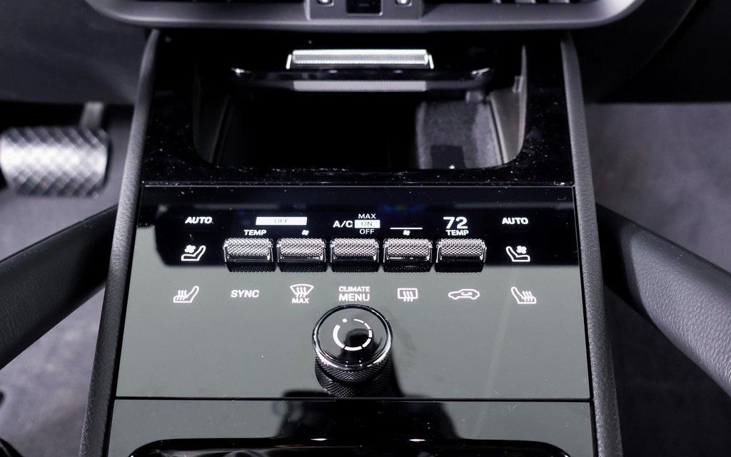 used 2025 Porsche Cayenne car, priced at $83,900