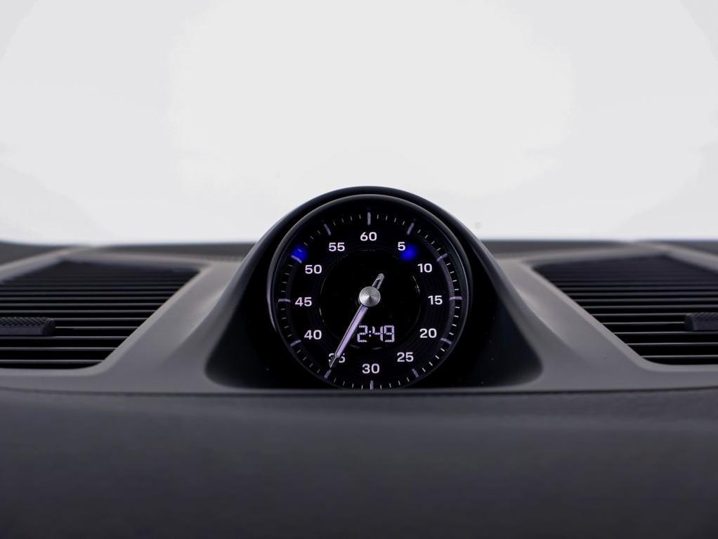 new 2025 Porsche Cayenne car, priced at $102,525