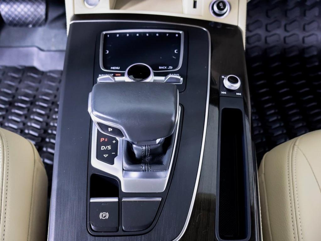 used 2020 Audi Q5 car, priced at $24,900