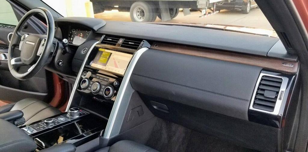 used 2020 Land Rover Discovery car, priced at $26,499