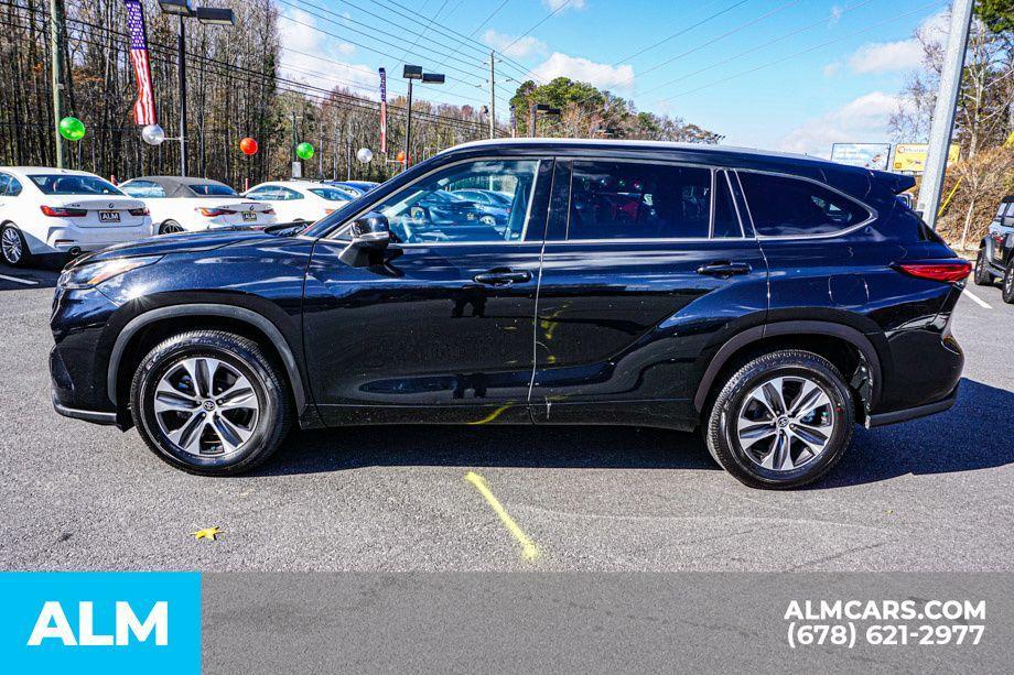 used 2022 Toyota Highlander car, priced at $30,920