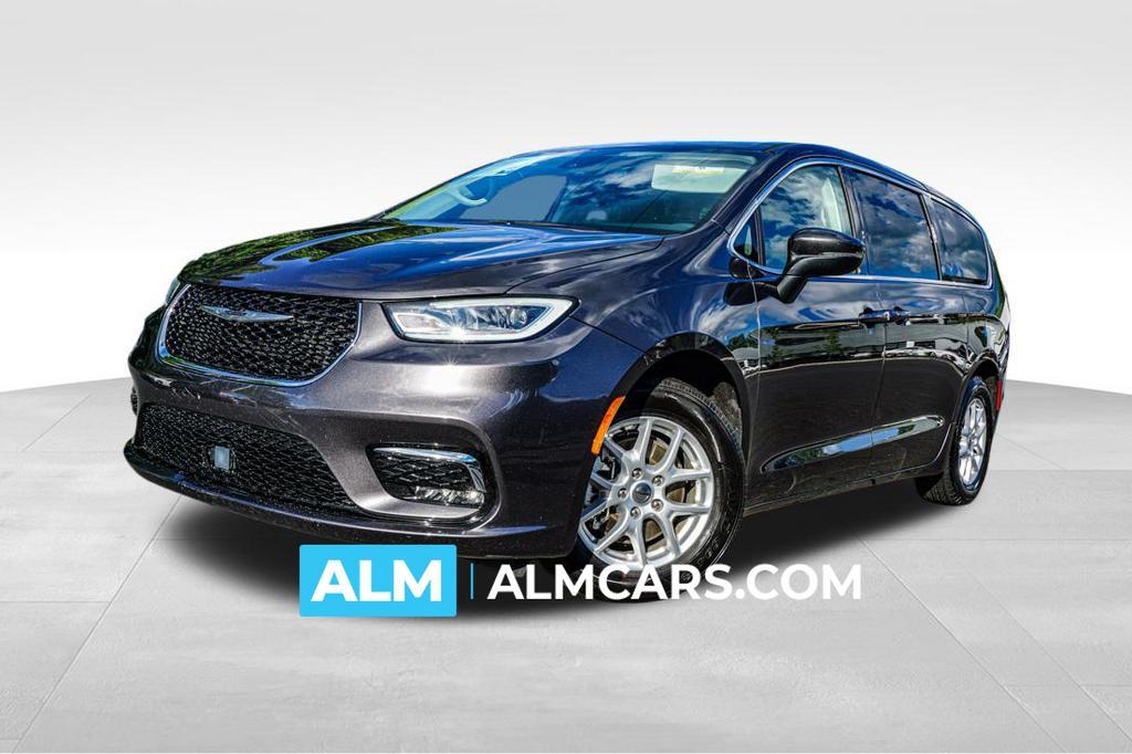 used 2023 Chrysler Pacifica car, priced at $28,420