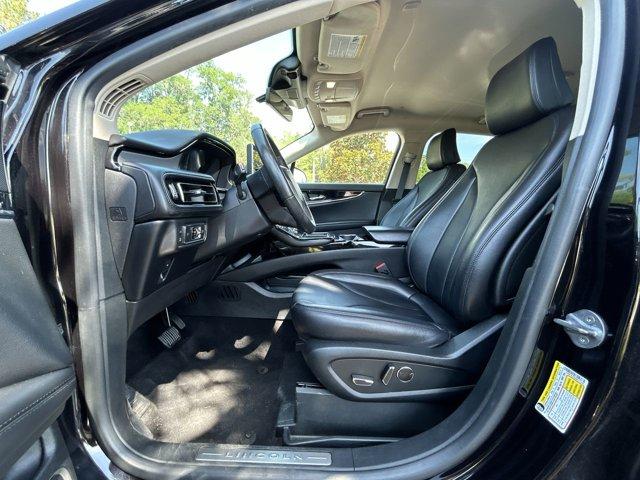 used 2022 Lincoln Nautilus car, priced at $27,500