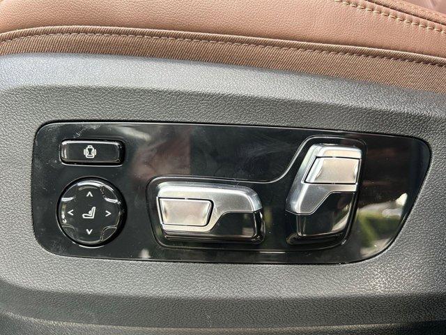 new 2026 BMW X7 car, priced at $93,615