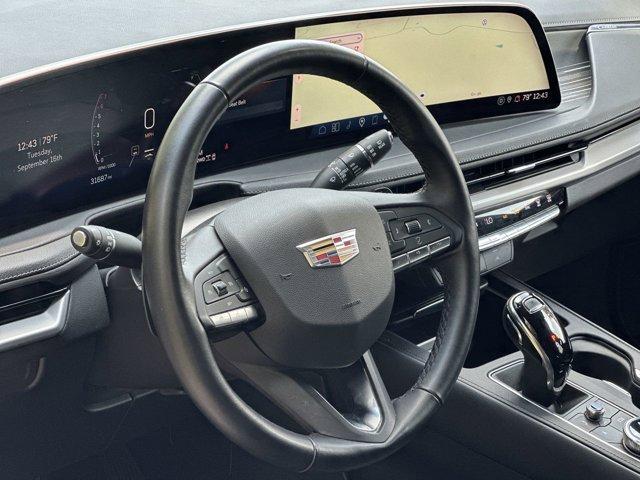 used 2025 Cadillac XT4 car, priced at $38,000