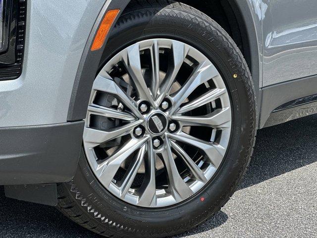 used 2025 Cadillac XT4 car, priced at $38,000