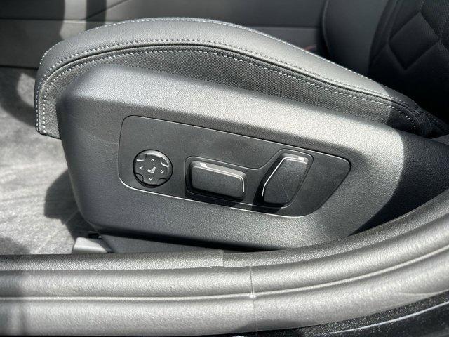 new 2026 BMW 550e car