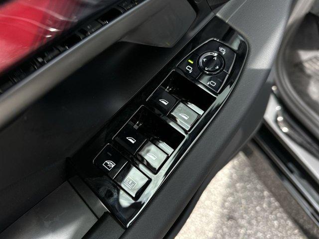 new 2026 BMW 550e car