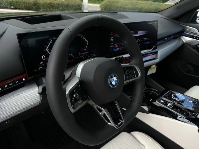new 2026 BMW 550e car