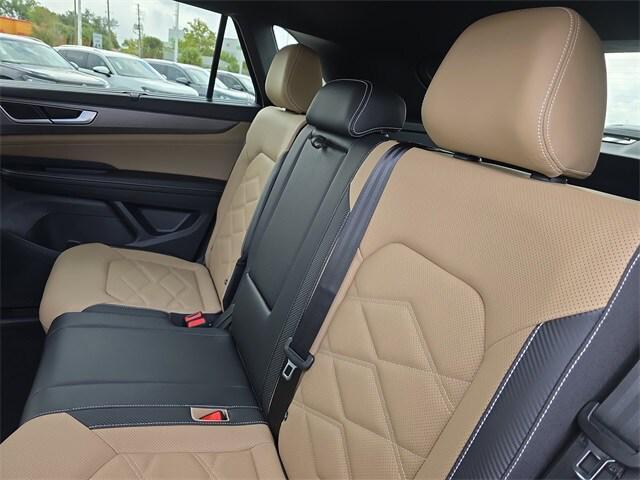 new 2026 Volkswagen Atlas Cross Sport car, priced at $45,286